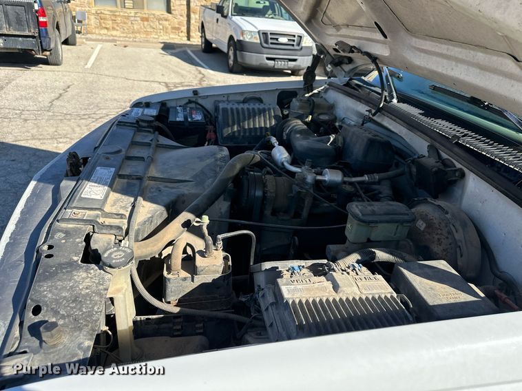 image for item DQ6237 1997 Chevrolet C1500 pickup truck