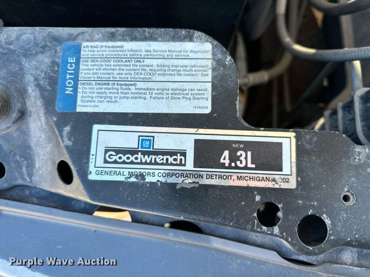 image for item DQ6237 1997 Chevrolet C1500 pickup truck