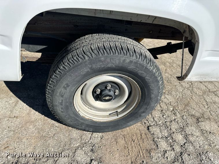 image for item DQ6237 1997 Chevrolet C1500 pickup truck