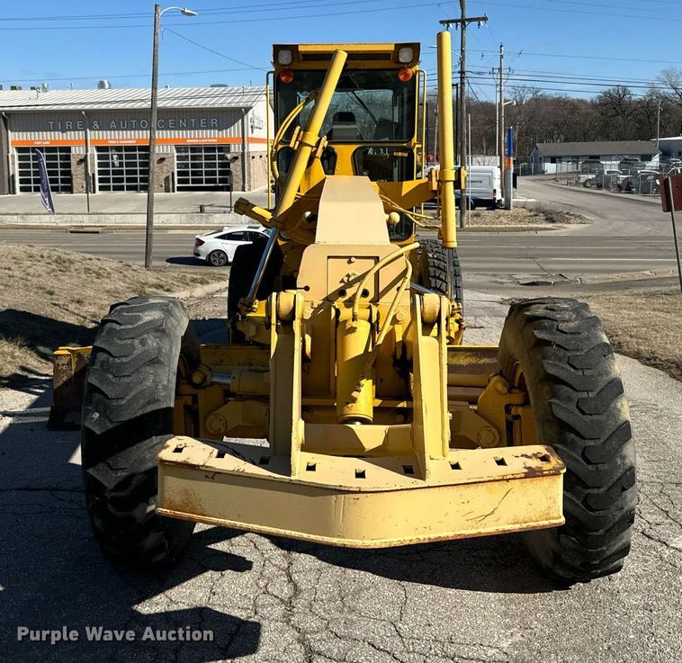 image for item DQ6239 1997 Galion 830B motor grader