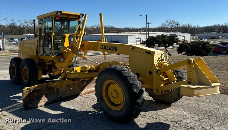 image for item DQ6239 1997 Galion 830B motor grader