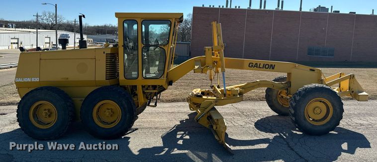 image for item DQ6239 1997 Galion 830B motor grader