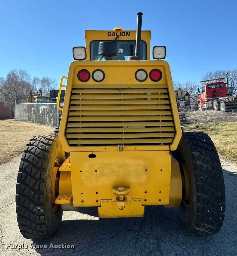 image for item DQ6239 1997 Galion 830B motor grader