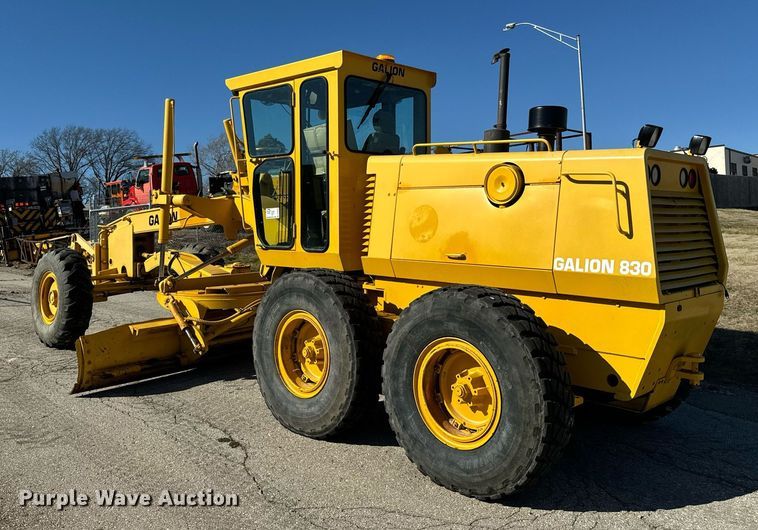 image for item DQ6239 1997 Galion 830B motor grader