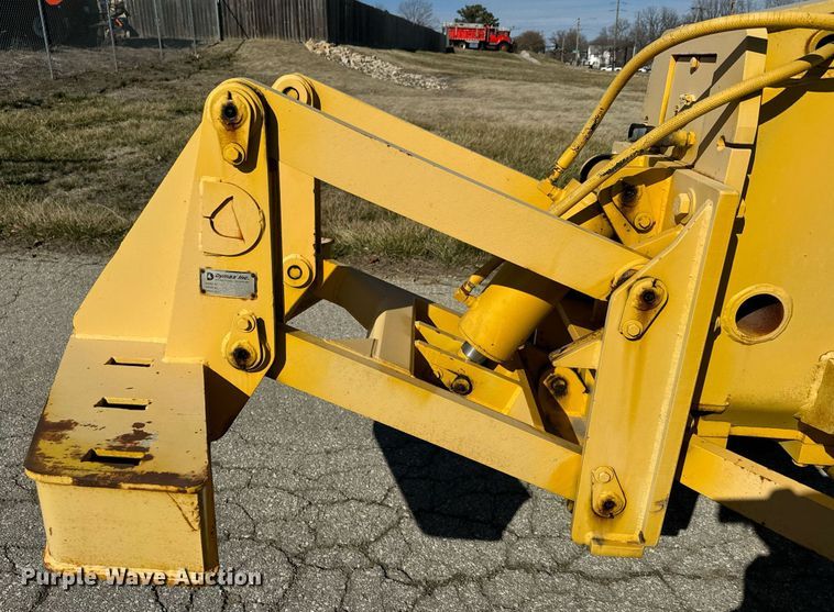 image for item DQ6239 1997 Galion 830B motor grader