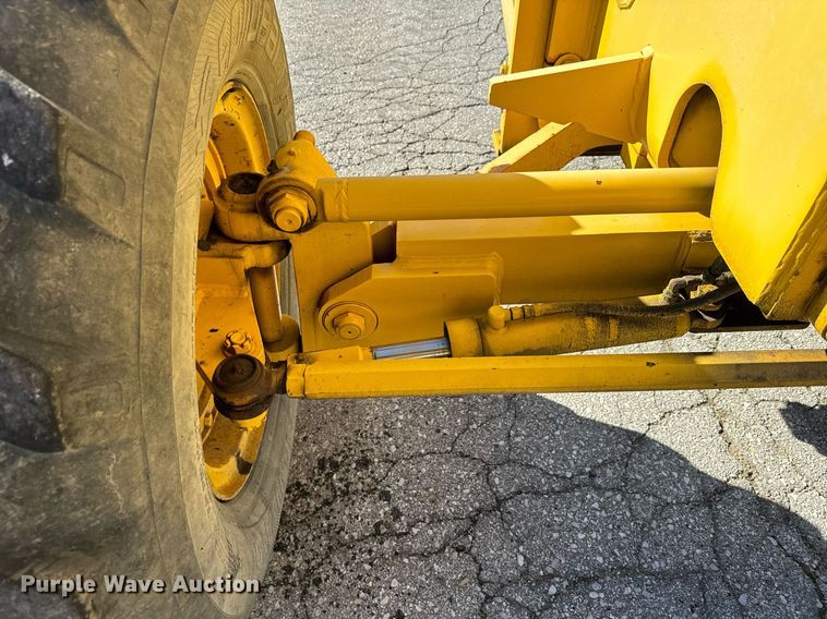 image for item DQ6239 1997 Galion 830B motor grader