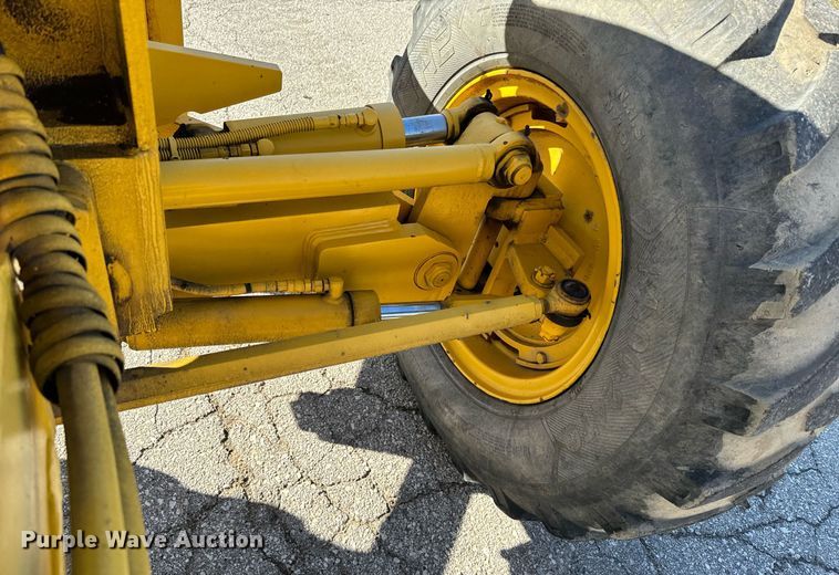 image for item DQ6239 1997 Galion 830B motor grader