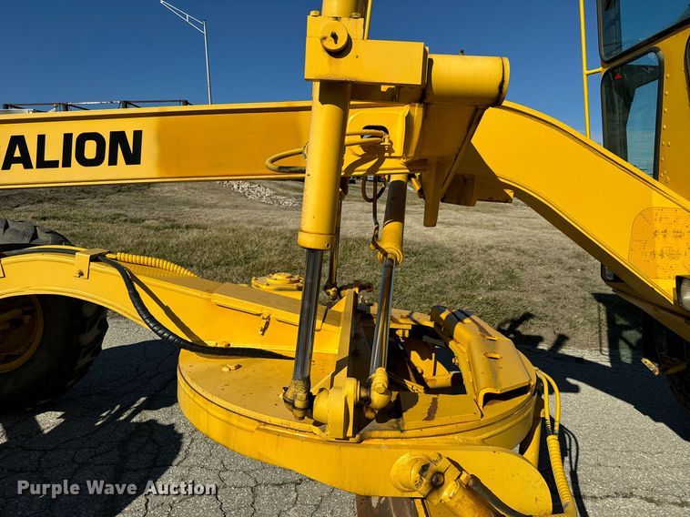 image for item DQ6239 1997 Galion 830B motor grader