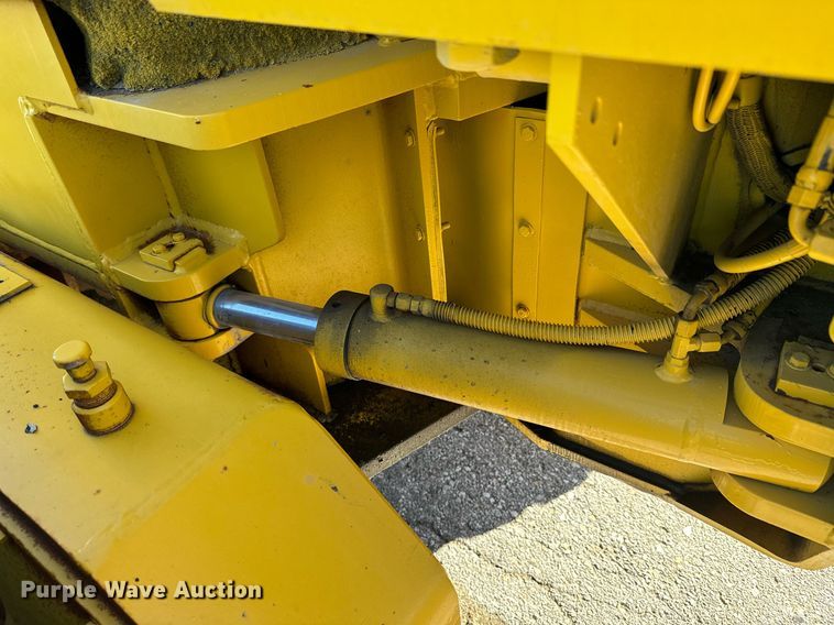 image for item DQ6239 1997 Galion 830B motor grader