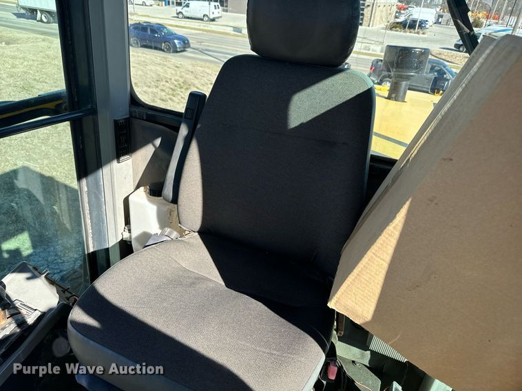 image for item DQ6239 1997 Galion 830B motor grader