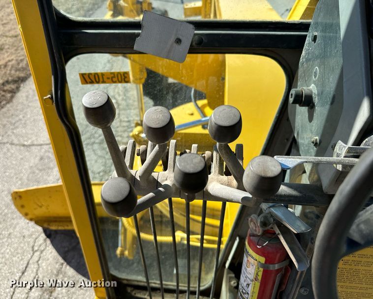 image for item DQ6239 1997 Galion 830B motor grader