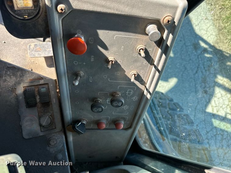 image for item DQ6239 1997 Galion 830B motor grader