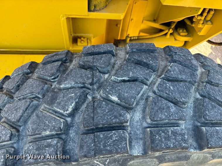 image for item DQ6239 1997 Galion 830B motor grader