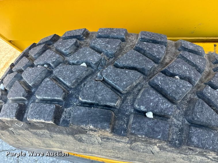 image for item DQ6239 1997 Galion 830B motor grader