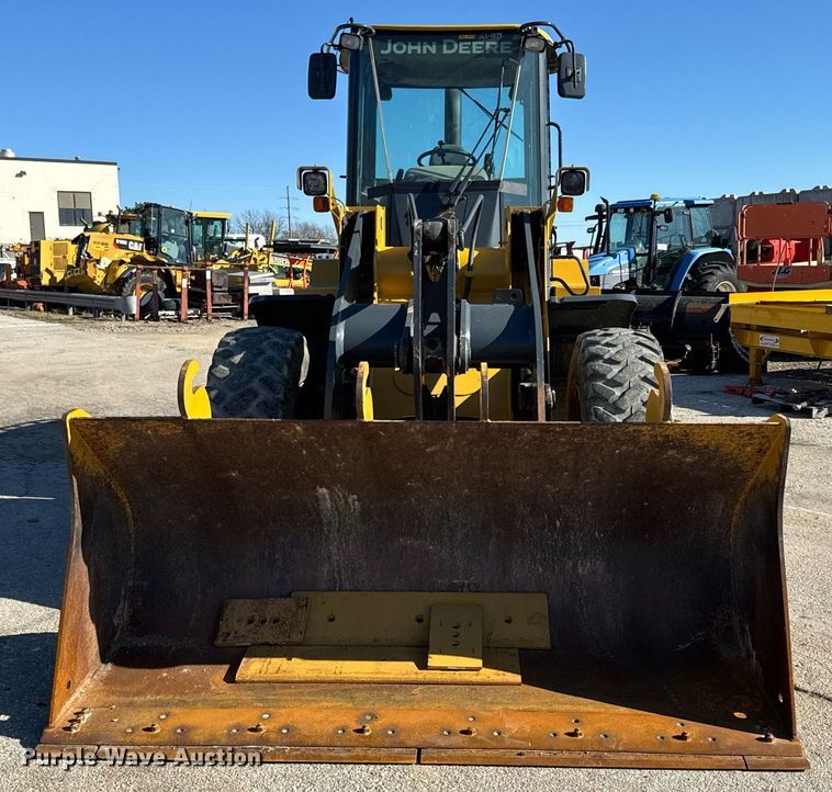 image for item DQ6240 2005 John Deere 444J wheel loader