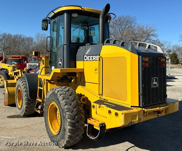 image for item DQ6240 2005 John Deere 444J wheel loader