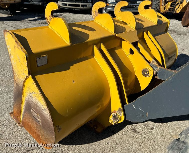 image for item DQ6240 2005 John Deere 444J wheel loader