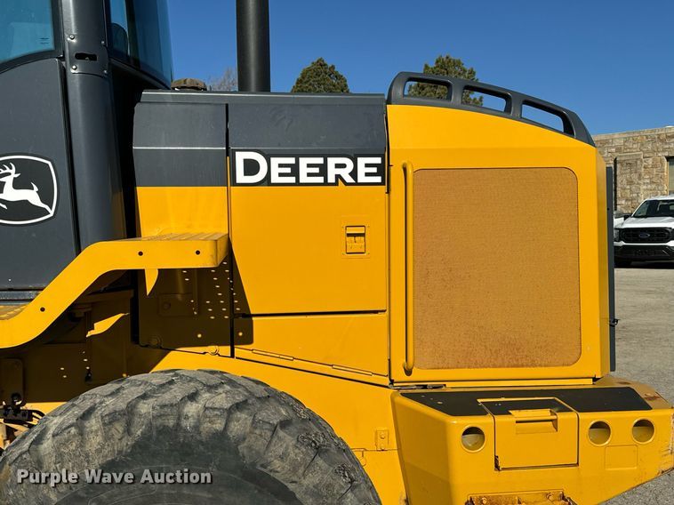 image for item DQ6240 2005 John Deere 444J wheel loader