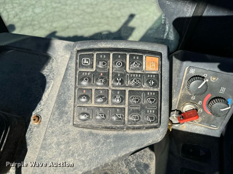 image for item DQ6240 2005 John Deere 444J wheel loader