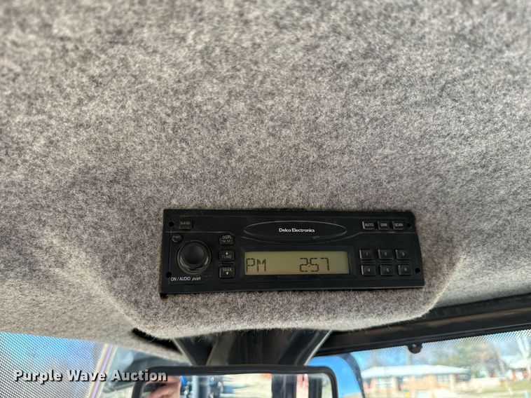 image for item DQ6240 2005 John Deere 444J wheel loader