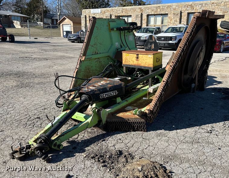 image for item DQ6246 2006 Schulte XH1500 batwing rotary mower