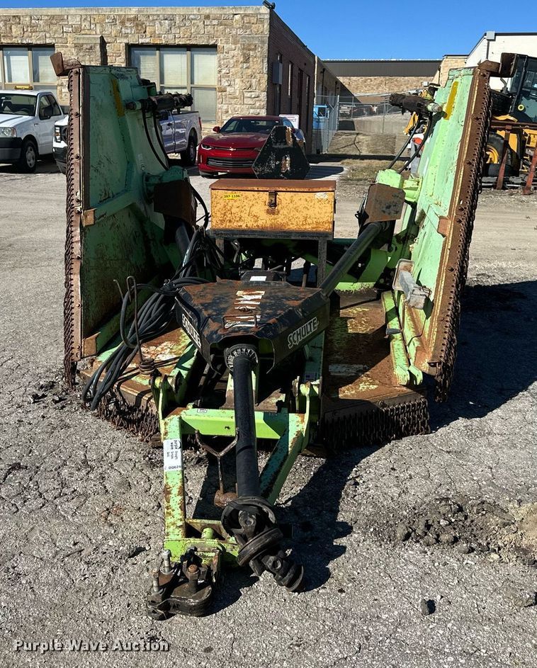 image for item DQ6246 2006 Schulte XH1500 batwing rotary mower