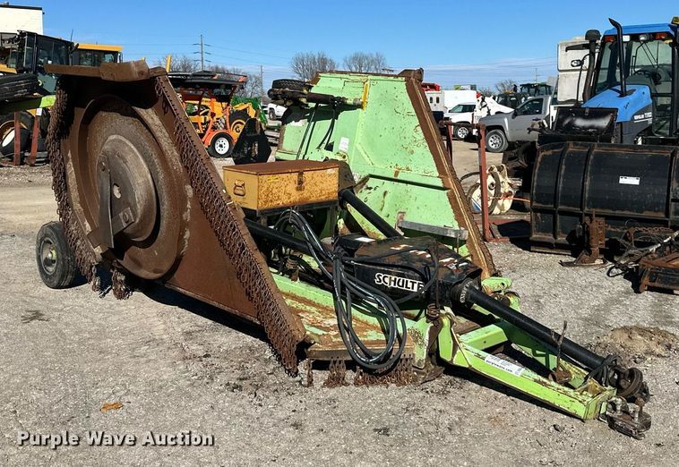 image for item DQ6246 2006 Schulte XH1500 batwing rotary mower