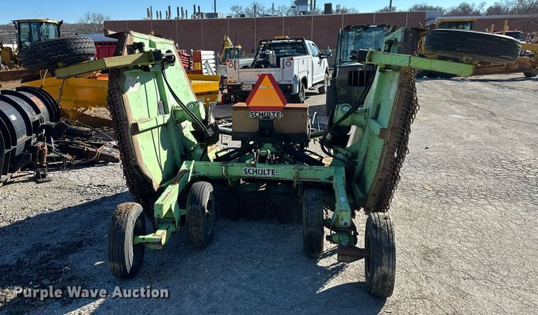 image for item DQ6246 2006 Schulte XH1500 batwing rotary mower