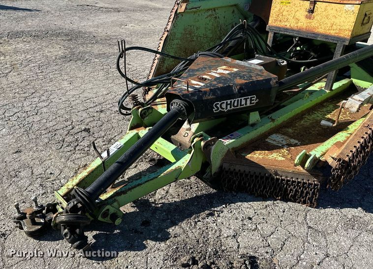 image for item DQ6246 2006 Schulte XH1500 batwing rotary mower