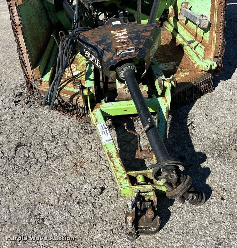 image for item DQ6246 2006 Schulte XH1500 batwing rotary mower