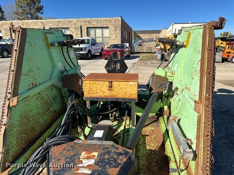 image for item DQ6246 2006 Schulte XH1500 batwing rotary mower