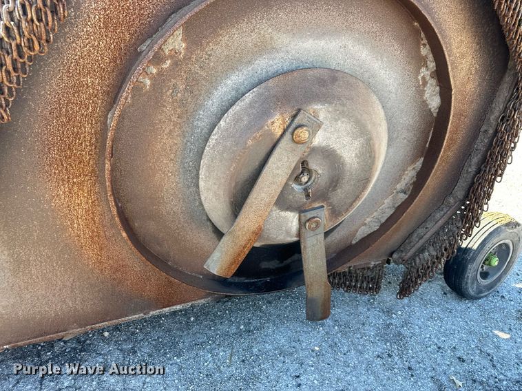 image for item DQ6246 2006 Schulte XH1500 batwing rotary mower