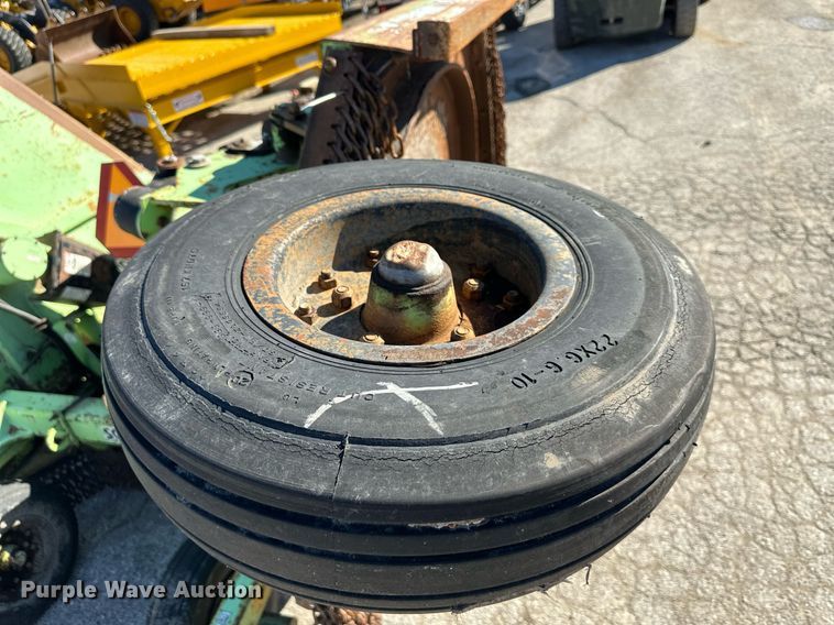 image for item DQ6246 2006 Schulte XH1500 batwing rotary mower