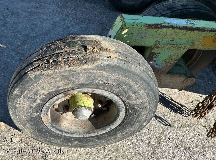 image for item DQ6246 2006 Schulte XH1500 batwing rotary mower