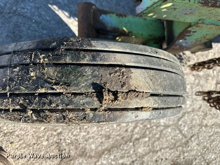 image for item DQ6246 2006 Schulte XH1500 batwing rotary mower