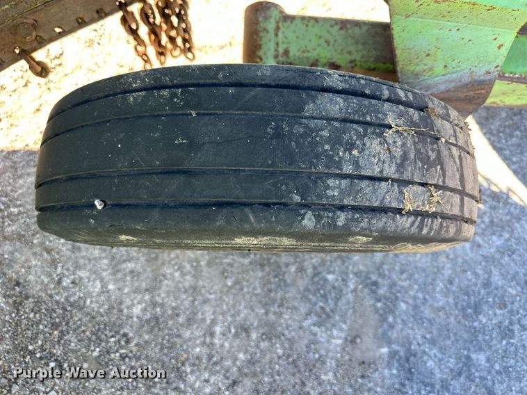 image for item DQ6246 2006 Schulte XH1500 batwing rotary mower