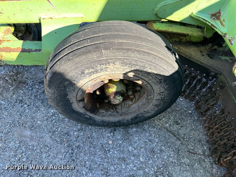 image for item DQ6246 2006 Schulte XH1500 batwing rotary mower