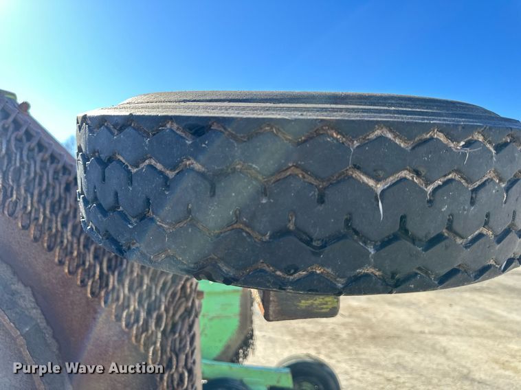 image for item DQ6246 2006 Schulte XH1500 batwing rotary mower