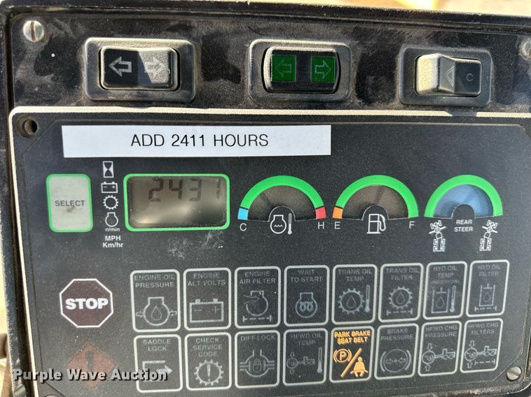 image for item DQ6247 2004 John Deere 670CH motor grader