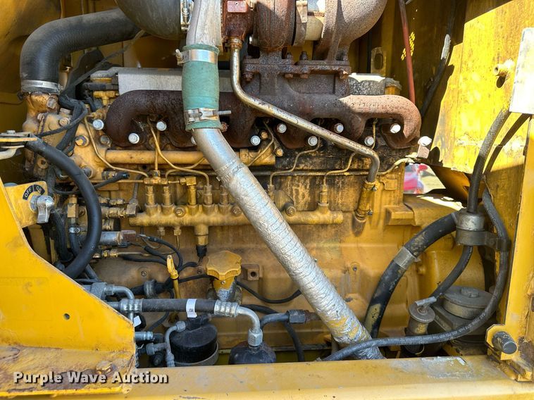 image for item DQ6247 2004 John Deere 670CH motor grader