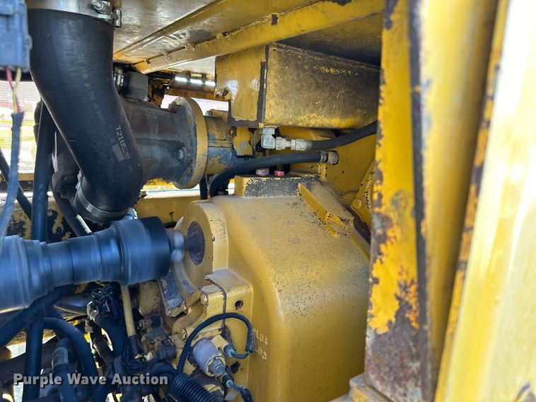 image for item DQ6247 2004 John Deere 670CH motor grader