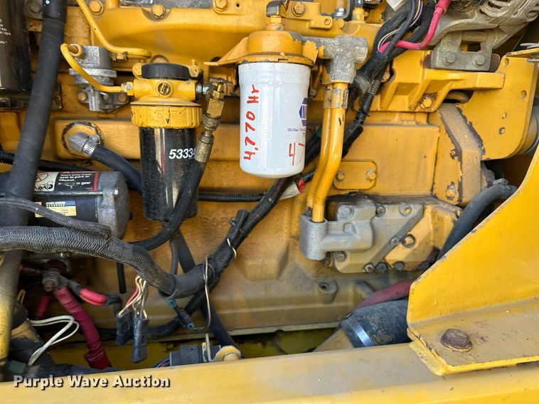 image for item DQ6247 2004 John Deere 670CH motor grader