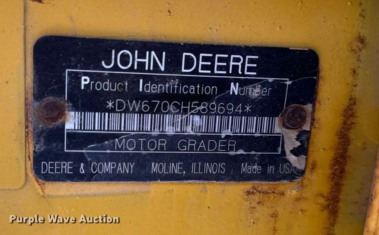 image for item DQ6247 2004 John Deere 670CH motor grader