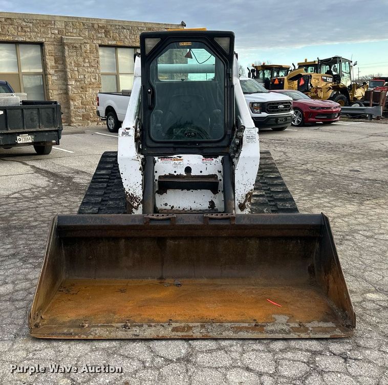image for item DQ6248 2009 Bobcat T300 tracked skid steer loader