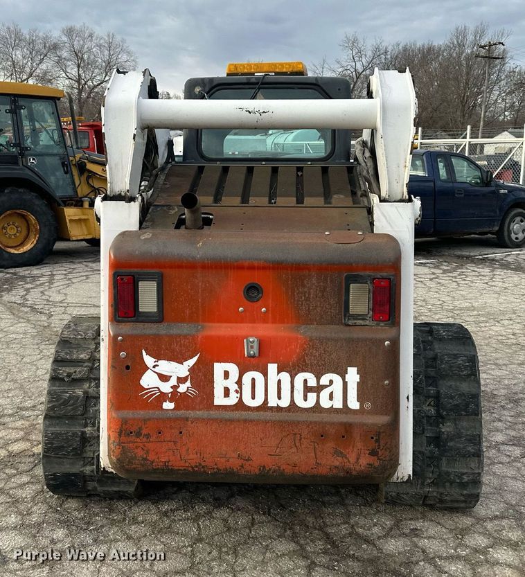 image for item DQ6248 2009 Bobcat T300 tracked skid steer loader
