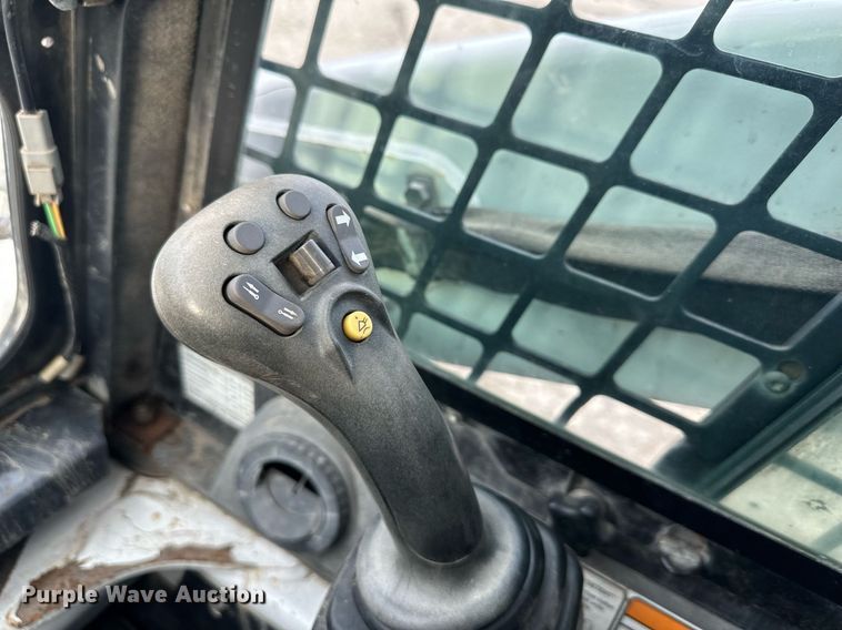 image for item DQ6248 2009 Bobcat T300 tracked skid steer loader