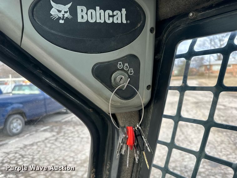 image for item DQ6248 2009 Bobcat T300 tracked skid steer loader