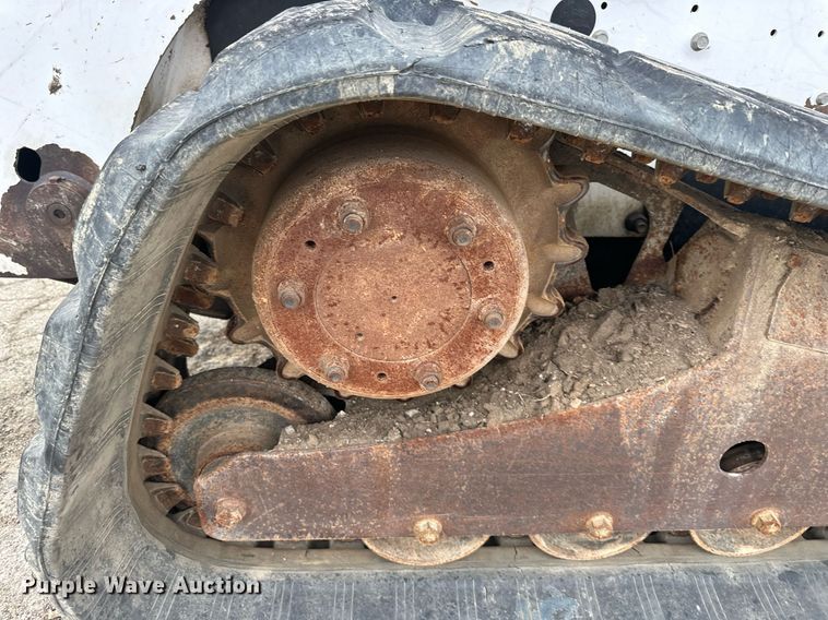 image for item DQ6248 2009 Bobcat T300 tracked skid steer loader