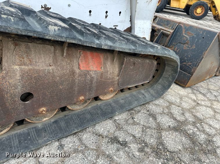 image for item DQ6248 2009 Bobcat T300 tracked skid steer loader