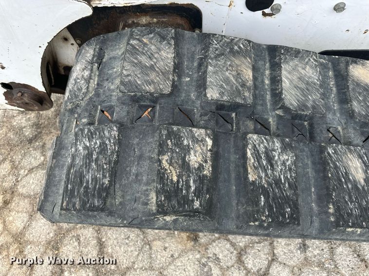 image for item DQ6248 2009 Bobcat T300 tracked skid steer loader